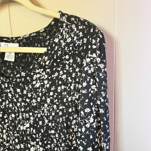 Floral Smocked Long Sleeve - Picture 3 of 3